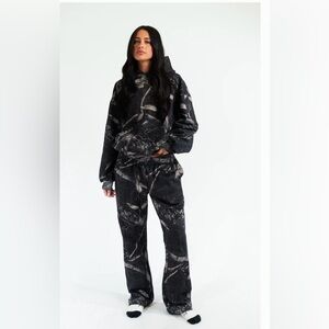 Recusa Lounge by Realtree Black Onyx Camouflage Hoodie and Pants Set